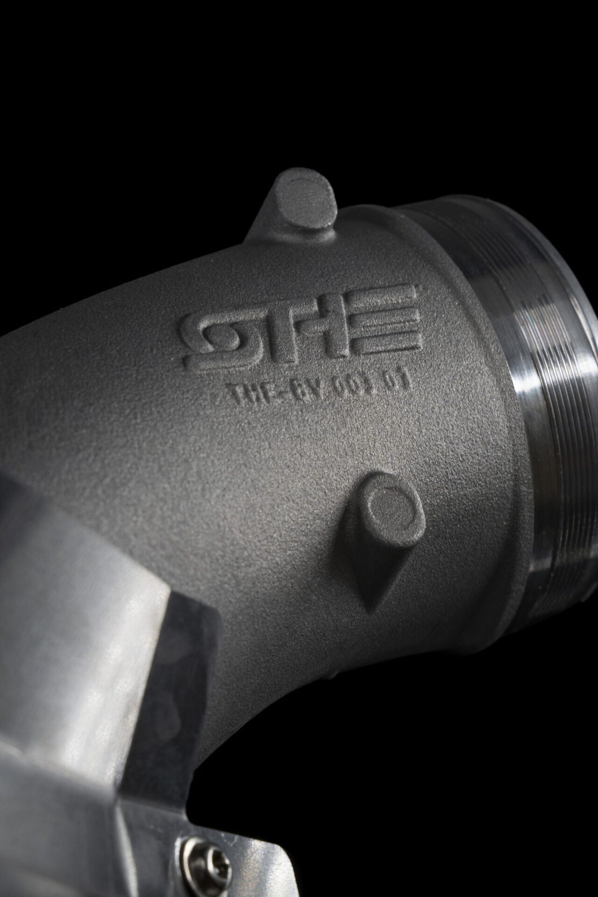 THE Tuner - Powiększony Aluminiowy Dolot Powietrza do Turbosprężarki - Audi RS3 - TTRS (DAZA / DNWA)