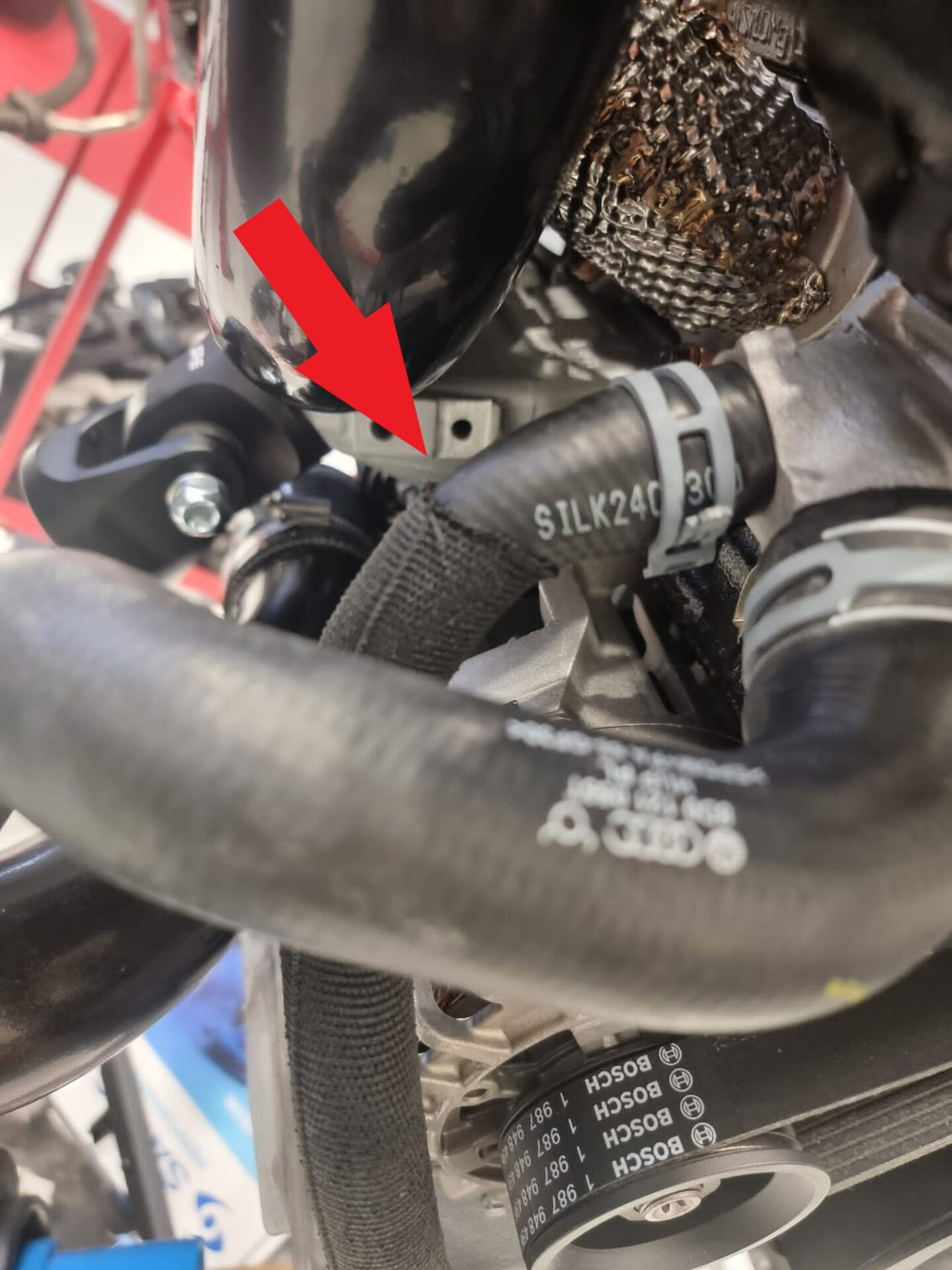 THE Tuner - Wąż chłodzenia od rury poprzecznej do obudowy termostatu - RS4 - S4