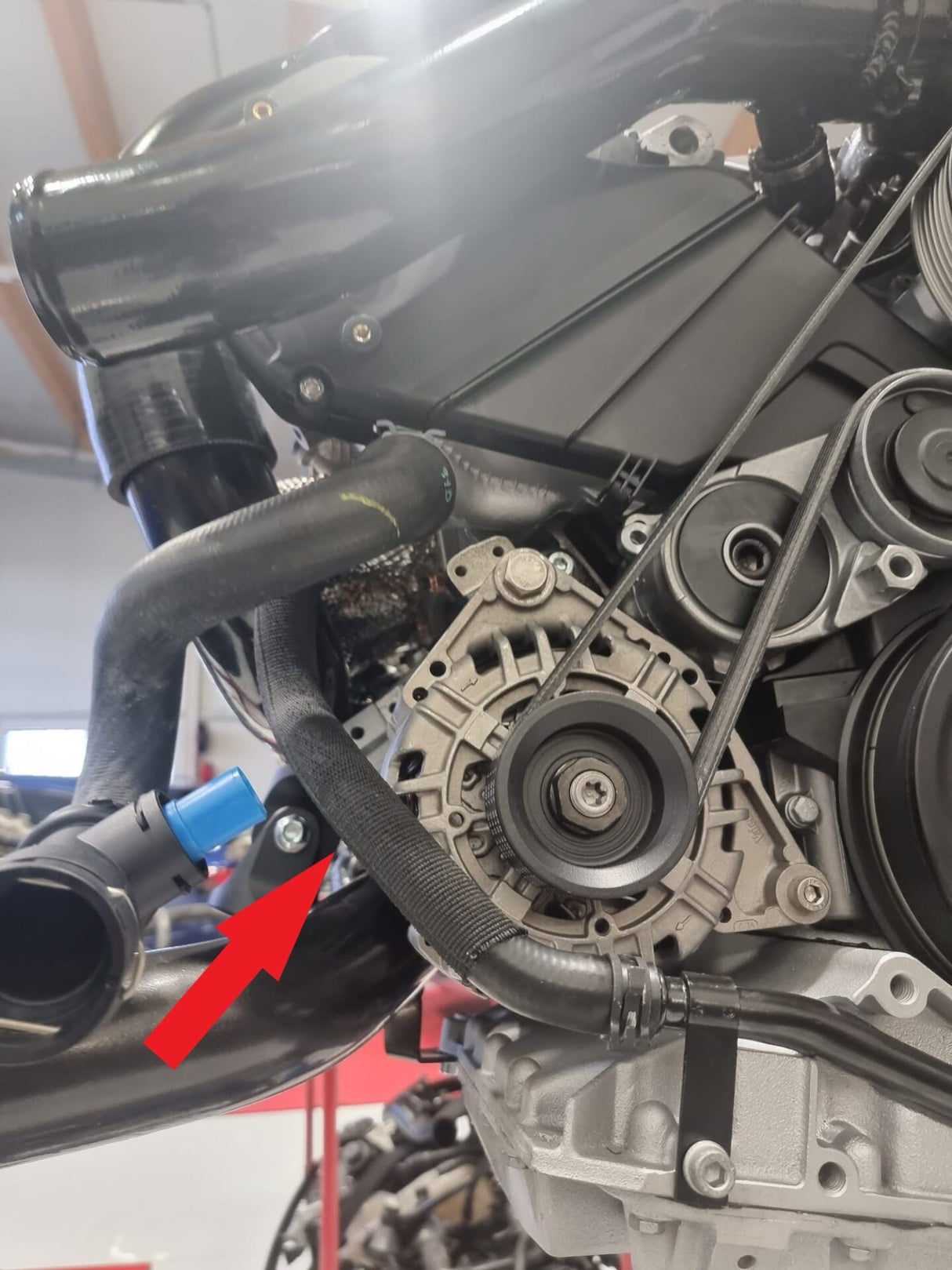 THE Tuner - Wąż chłodzenia od rury poprzecznej do obudowy termostatu - RS4 - S4