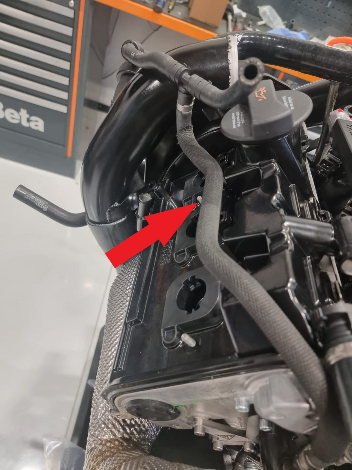 THE Tuner - Wąż chłodzenia wody od rury łączącej głowice do zbiorniczka wyrównawczego - RS4 - S4 - B5