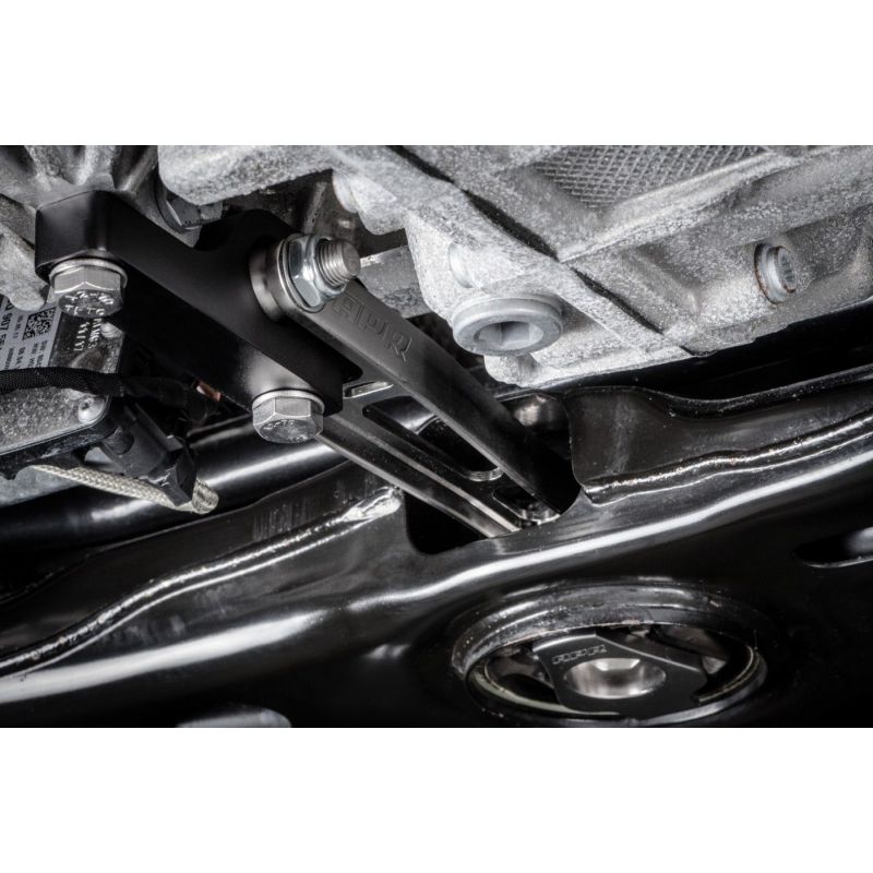 APR - Wzmocniony wspornik silnika (Dogbone Insert) – 6MT / DQ250 / MQB