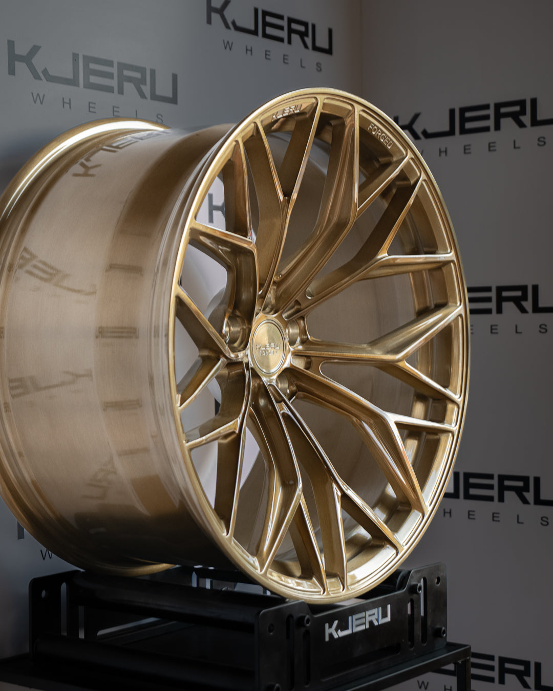 POLSKIE PODWÓRKO - Kute felgi KJERU FORGED - BMW M3/M4 G80 G82