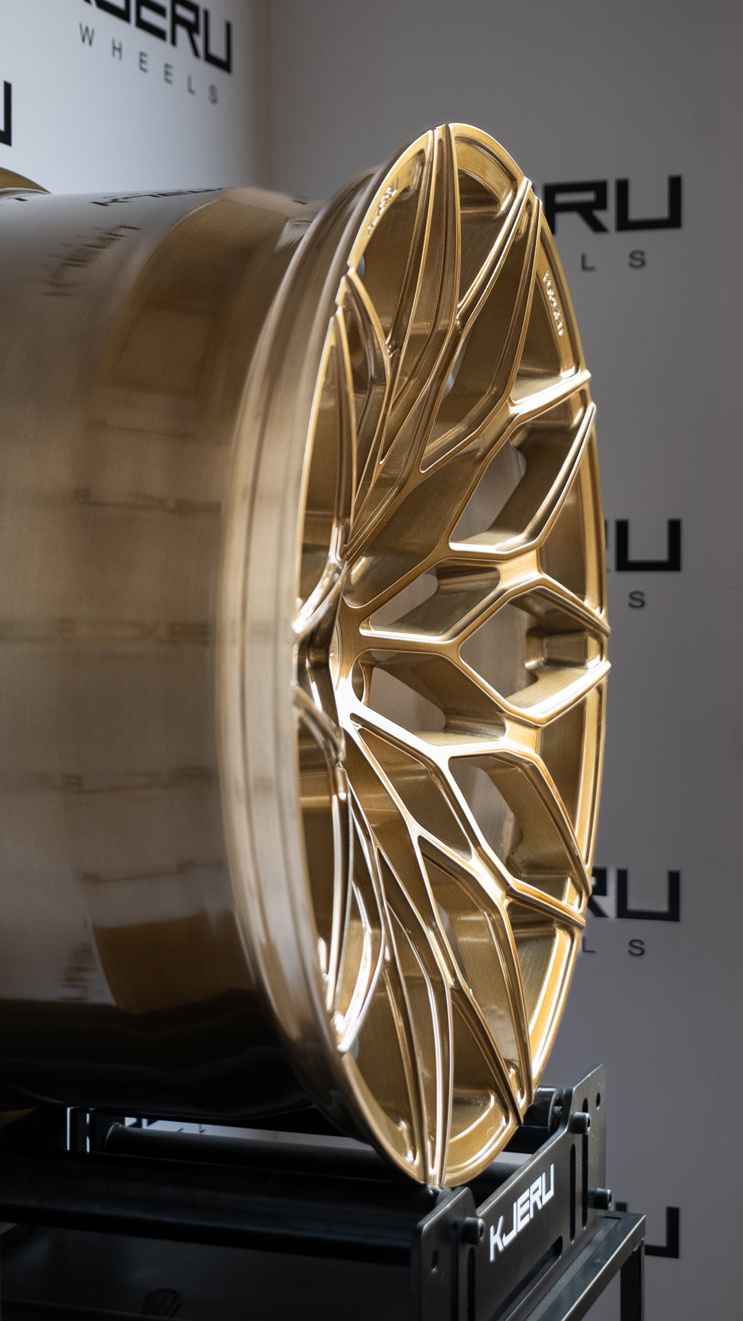 POLSKIE PODWÓRKO - Kute felgi KJERU FORGED - BMW M3/M4 G80 G82