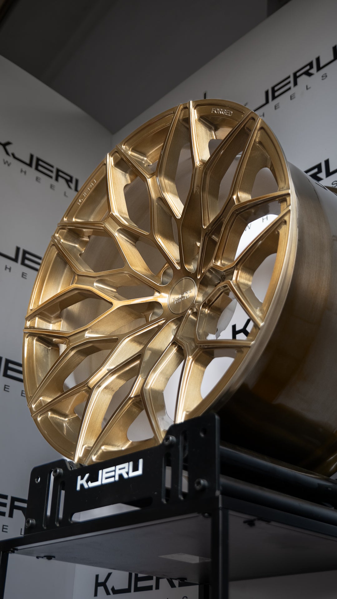 POLSKIE PODWÓRKO - Kute felgi KJERU FORGED - BMW M3/M4 G80 G82