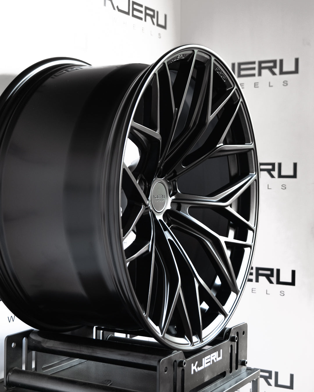 POLSKIE PODWÓRKO - Kute felgi KJERU FORGED - BMW M3/M4 G80 G82