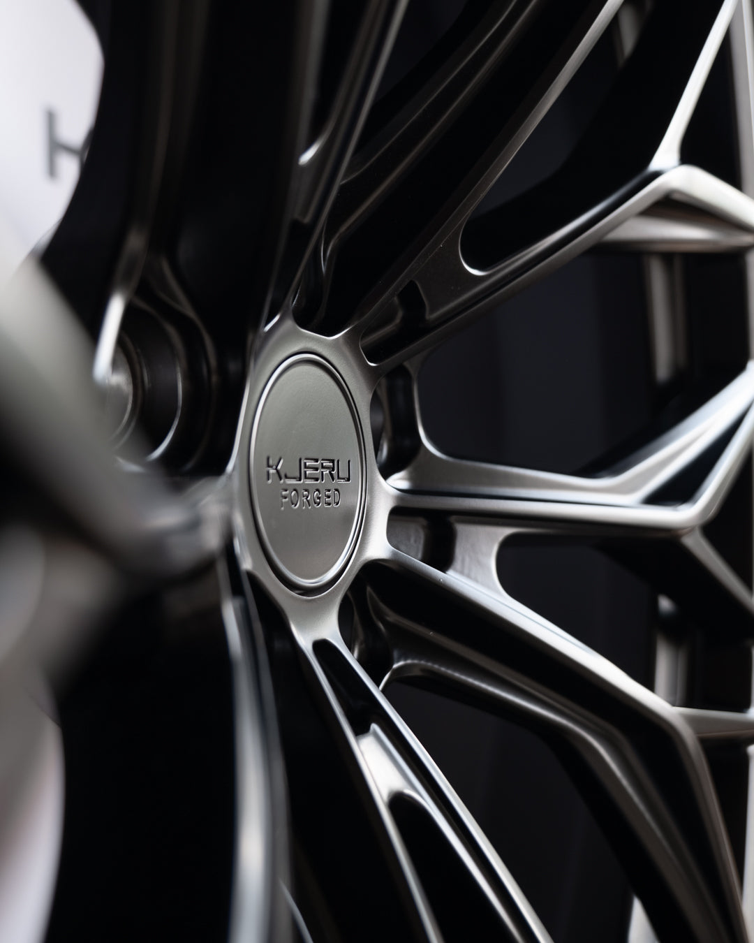 POLSKIE PODWÓRKO - Kute felgi KJERU FORGED - BMW M3/M4 G80 G82