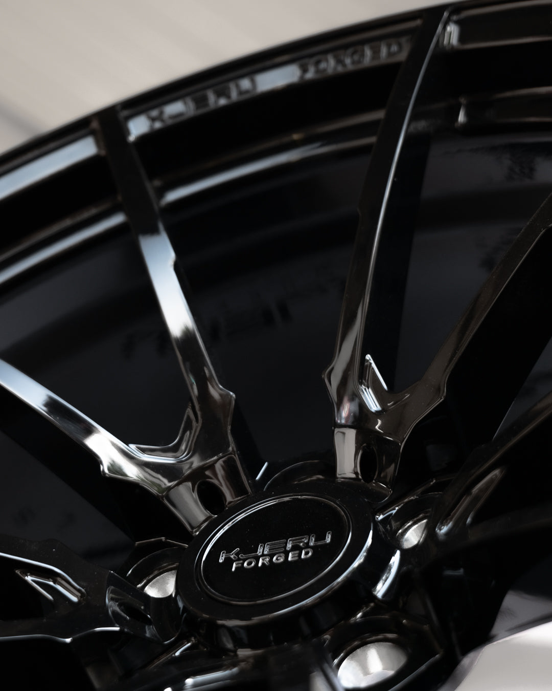 POLSKIE PODWÓRKO - Kute felgi KJERU FORGED - BMW M3/M4 G80 G82