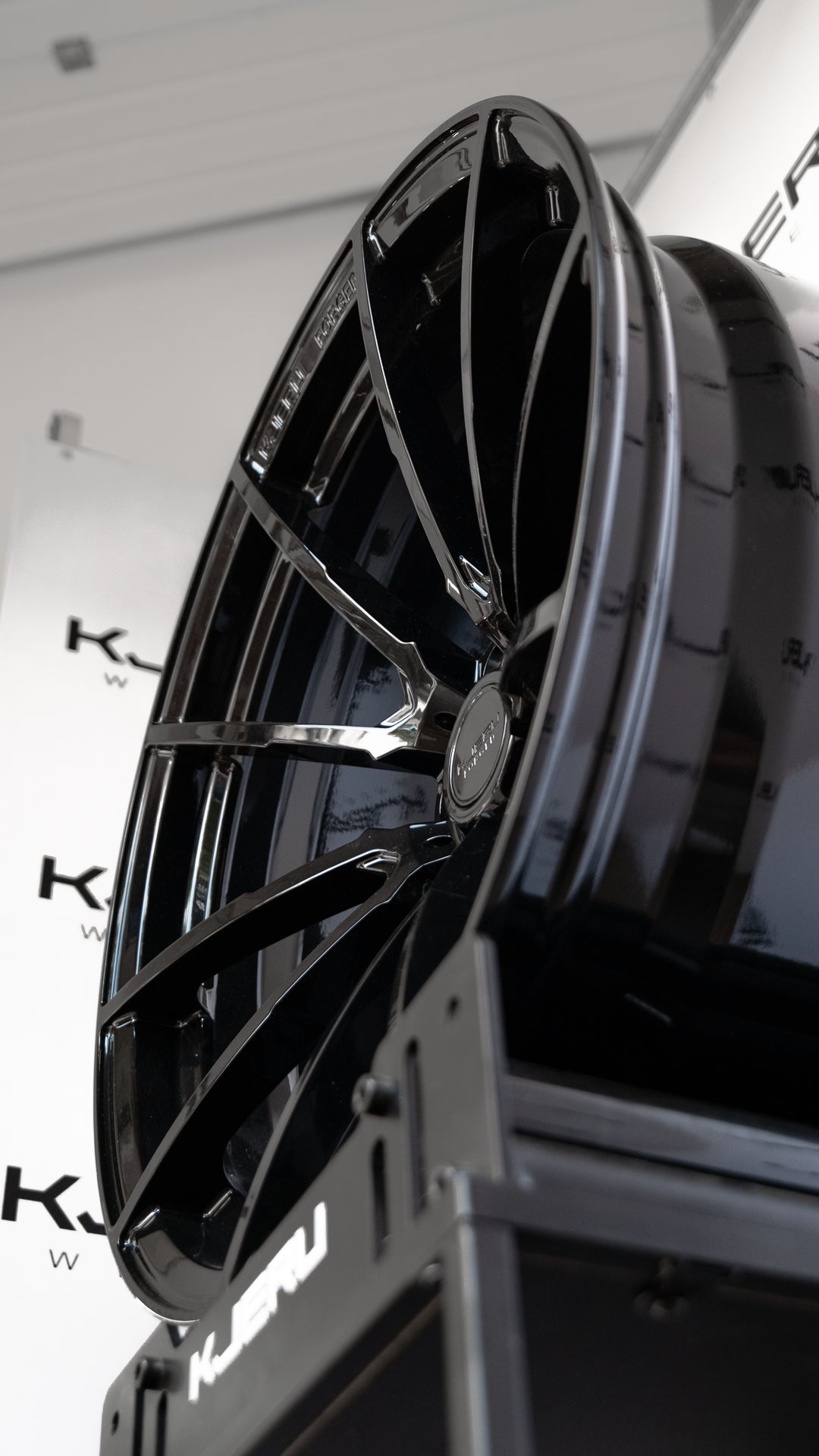 POLSKIE PODWÓRKO - Kute felgi KJERU FORGED - BMW M3/M4 G80 G82