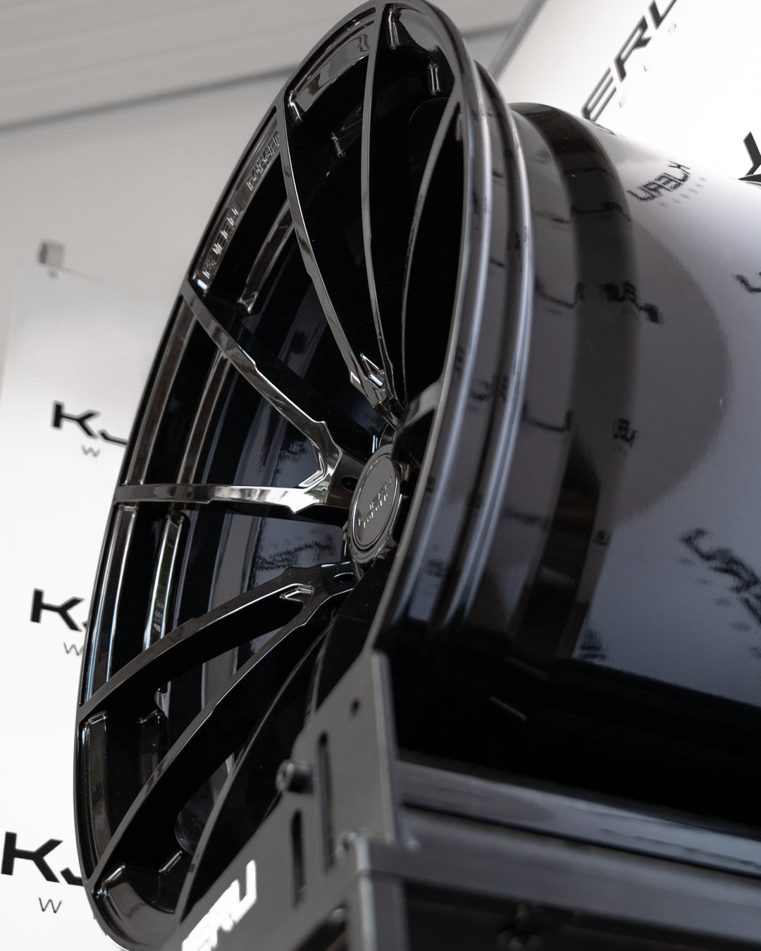 POLSKIE PODWÓRKO - Kute felgi KJERU FORGED - BMW M3/M4 G80 G82