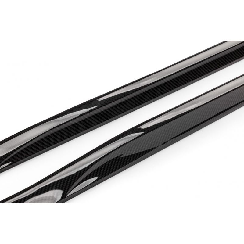 APR - Karbonowe progi - VW Golf GTI Mk8