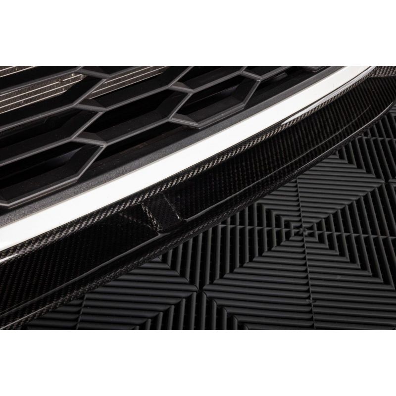 APR - Karbonowe inserty przedniego zderzaka - VW Golf GTI Mk8