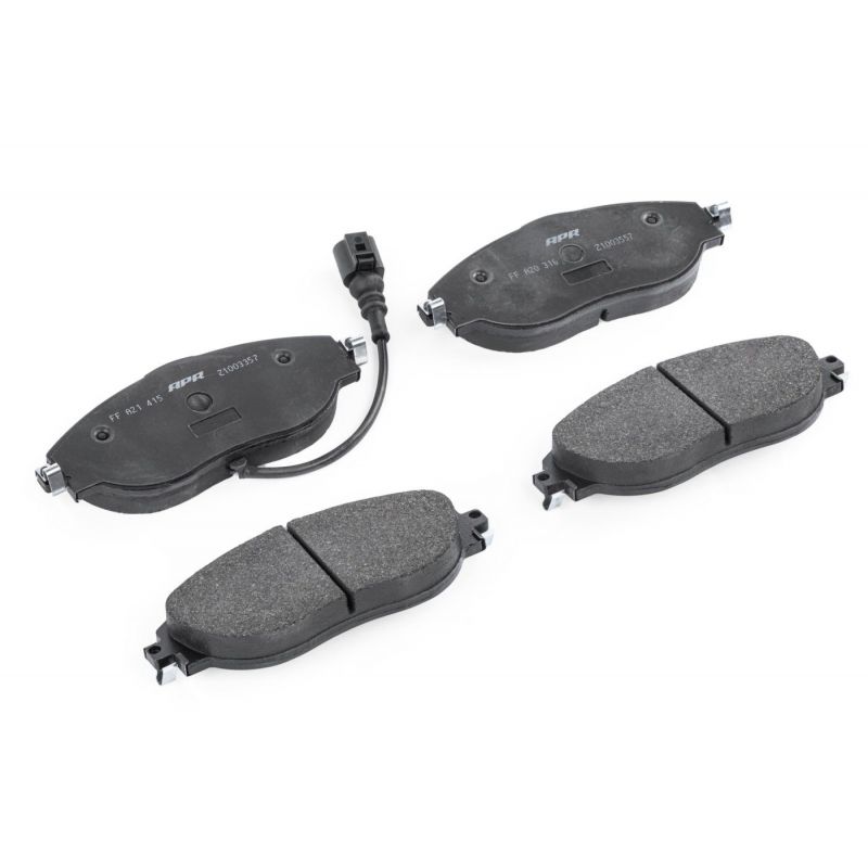 APR - Sportowe Klocki Hamulcowe - Przód