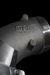 THE Tuner - Powiększony Aluminiowy Dolot Powietrza do Turbosprężarki - Audi RS3 - TTRS (DAZA / DNWA)
