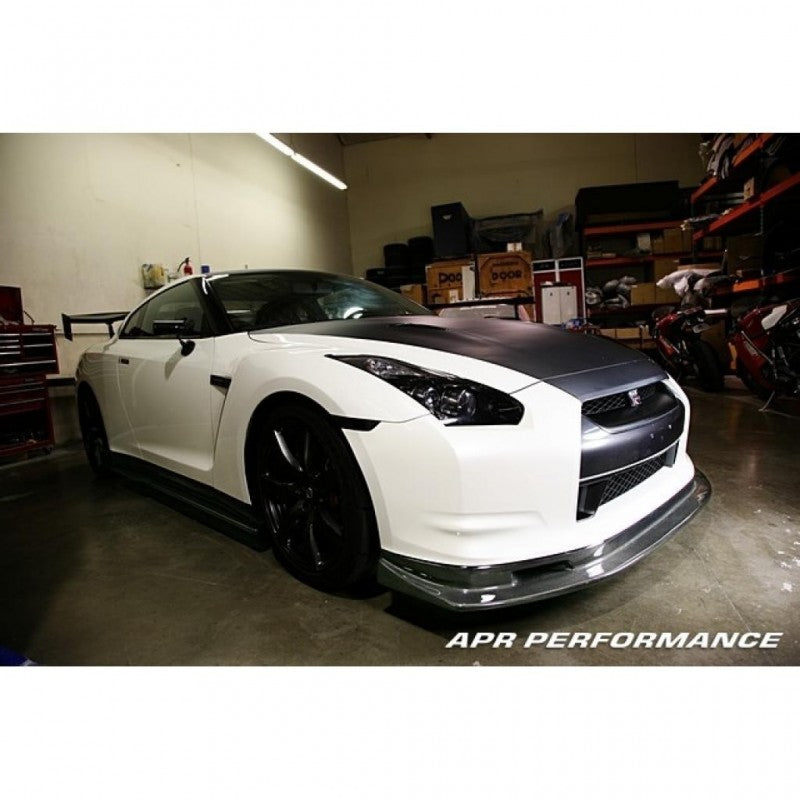 APR Performance - Karbonowa dokładka zderzaka przód - Nissan GTR R35 2008-2011