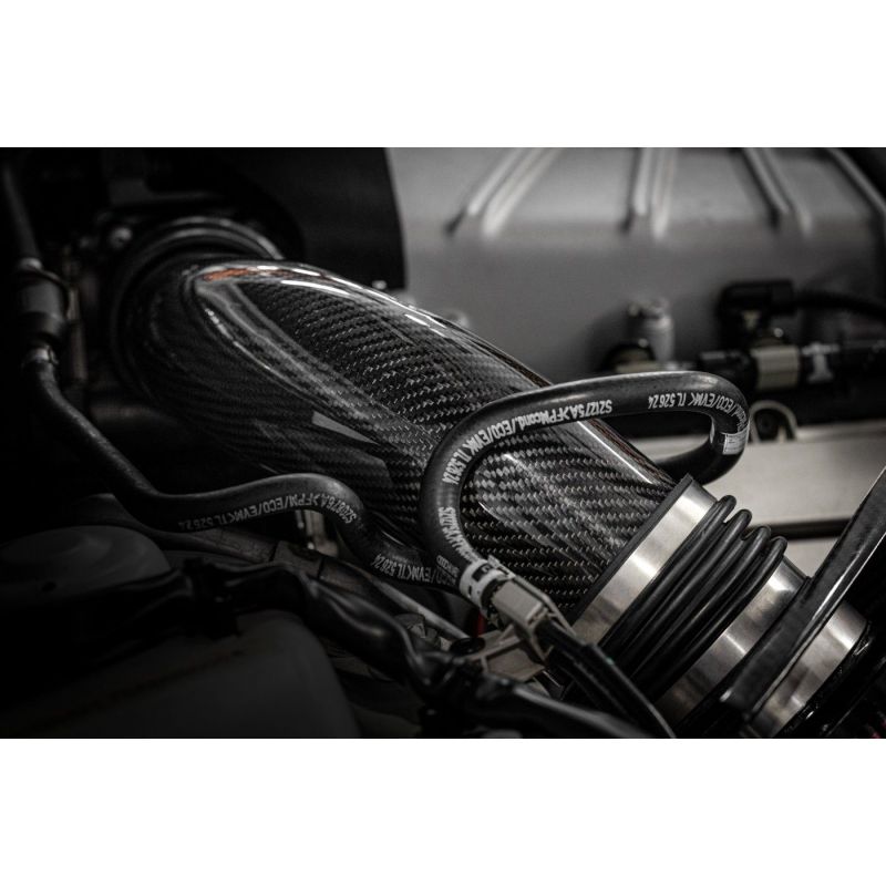 APR - Karbonowa rura układu dolotowego - Audi S4 / S5 (B8) | Q5 / SQ5 (8R) 3.0 V6T