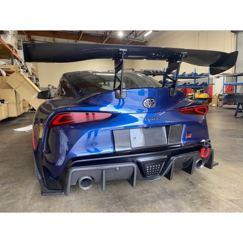 APR Performance - Karbonowa wnęka pod rejestracje - Toyota Supra A90