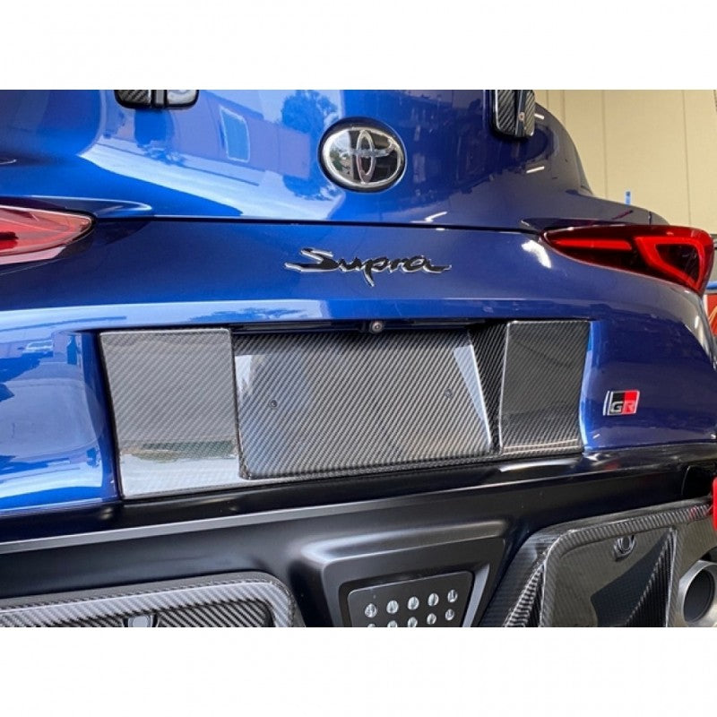 APR Performance - Karbonowa wnęka pod rejestracje - Toyota Supra A90