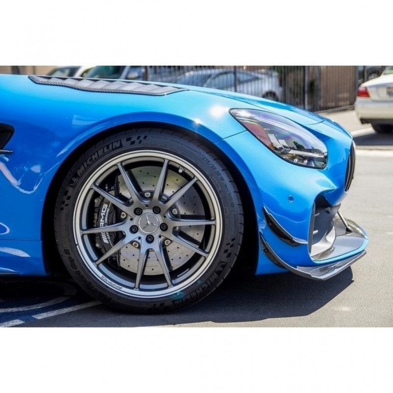 APR Performance -Karbonowe płetwy przedniego zderzaka - Mercedes AMG GTR Pro
